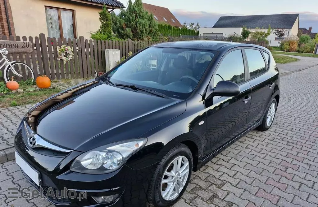 HYUNDAI I30 1.4 (109 KM)