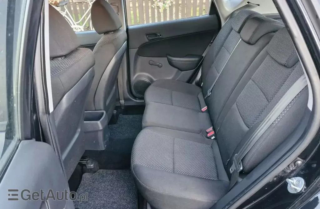 HYUNDAI I30 1.4 (109 KM)