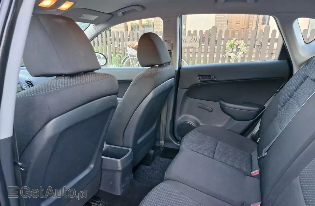 HYUNDAI I30 1.4 (109 KM)