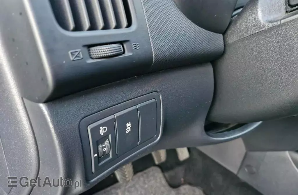 HYUNDAI I30 1.4 (109 KM)