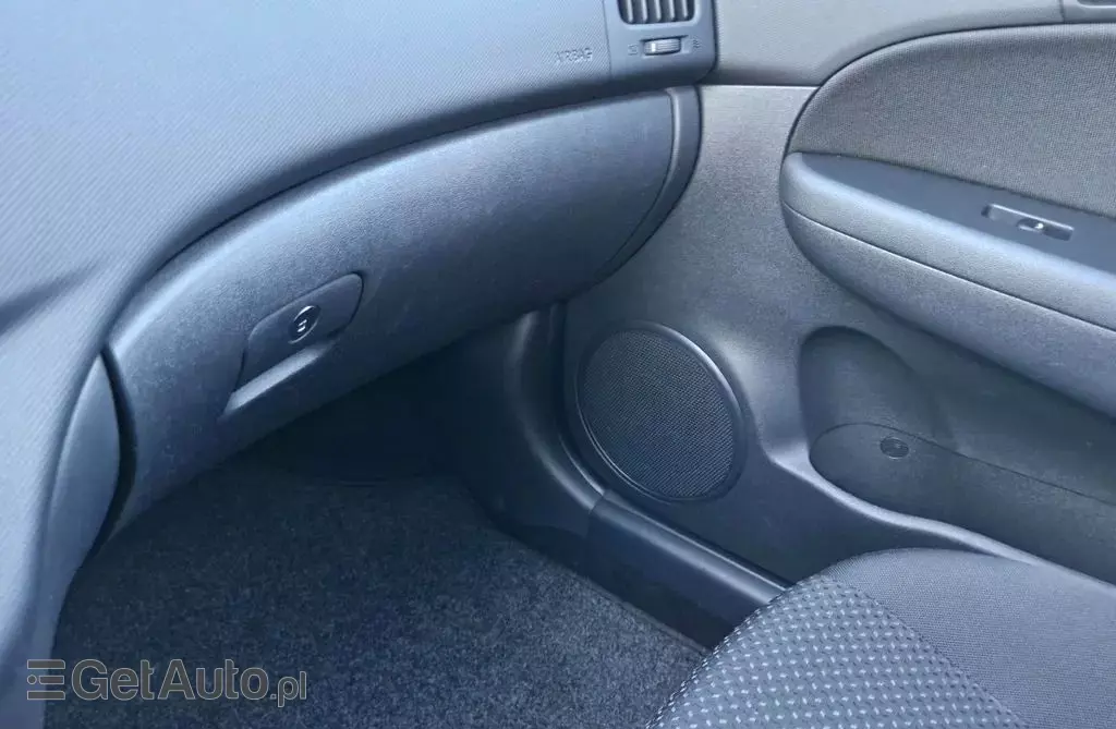 HYUNDAI I30 1.4 (109 KM)