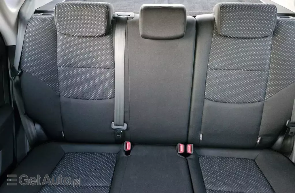 HYUNDAI I30 1.4 (109 KM)