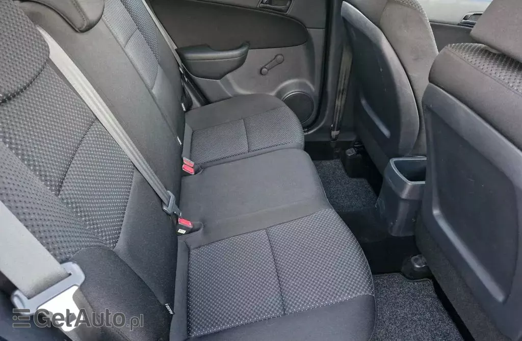 HYUNDAI I30 1.4 (109 KM)