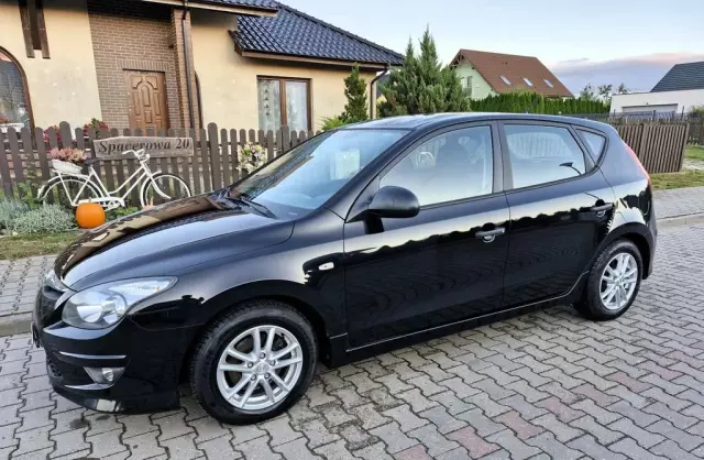 HYUNDAI I30 1.4 (109 KM)
