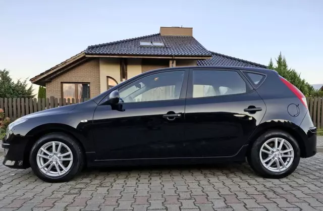 HYUNDAI I30 1.4 (109 KM)