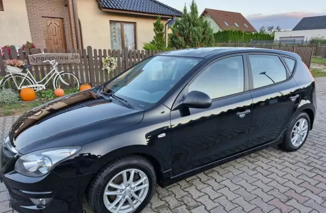 HYUNDAI I30 1.4 (109 KM)