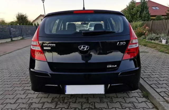 HYUNDAI I30 1.4 (109 KM)