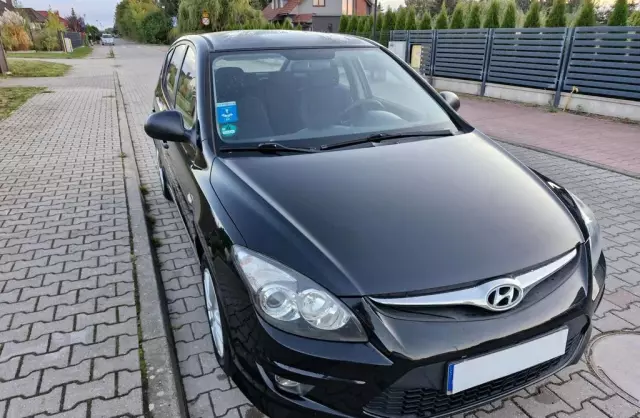 HYUNDAI I30 1.4 (109 KM)