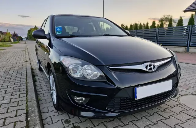 HYUNDAI I30 1.4 (109 KM)