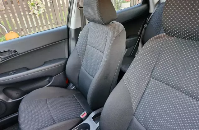 HYUNDAI I30 1.4 (109 KM)