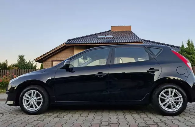 HYUNDAI I30 1.4 (109 KM)