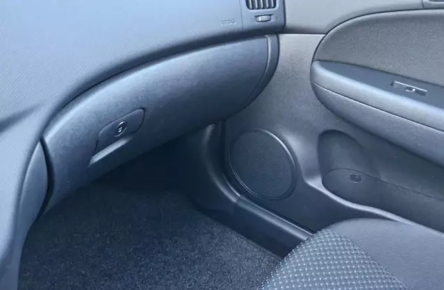 HYUNDAI I30 1.4 (109 KM)