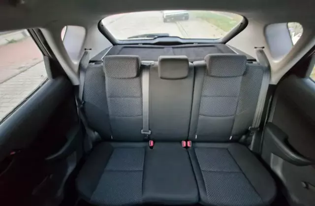 HYUNDAI I30 1.4 (109 KM)