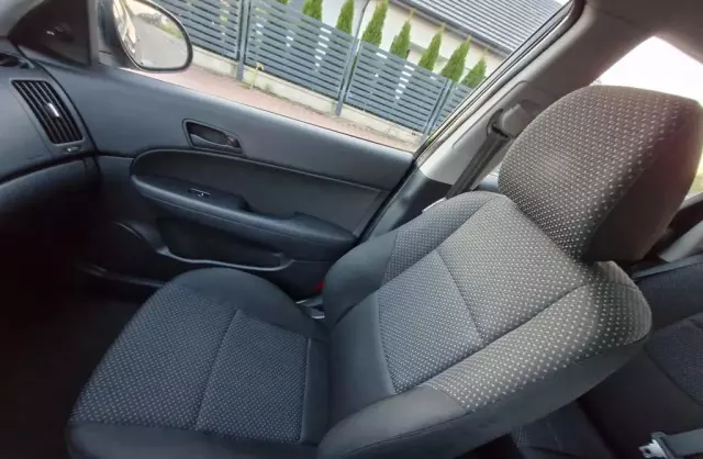 HYUNDAI I30 1.4 (109 KM)