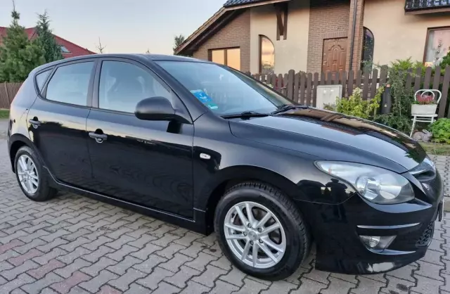 HYUNDAI I30 1.4 (109 KM)