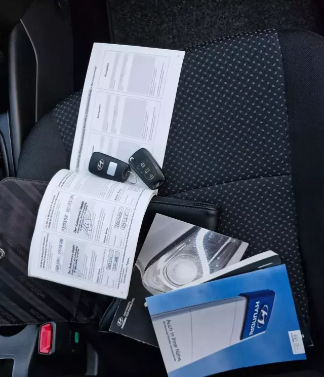 HYUNDAI I30 1.4 (109 KM)