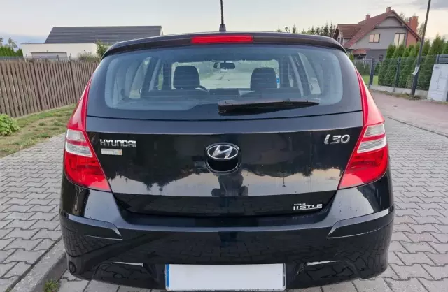 HYUNDAI I30 1.4 (109 KM)