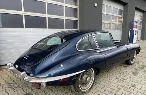 JAGUAR E-type 
