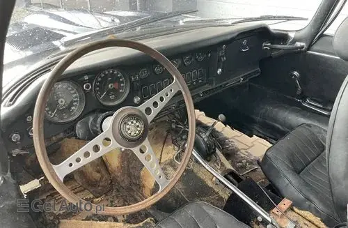 JAGUAR E-type 