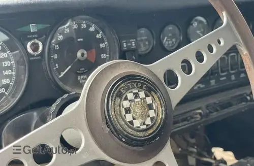 JAGUAR E-type 
