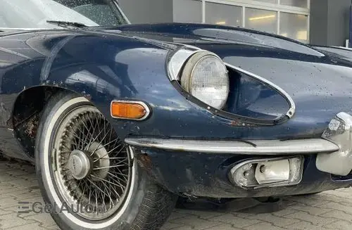 JAGUAR E-type 