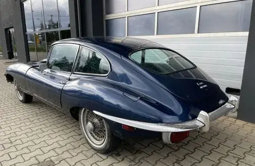 JAGUAR E-type 