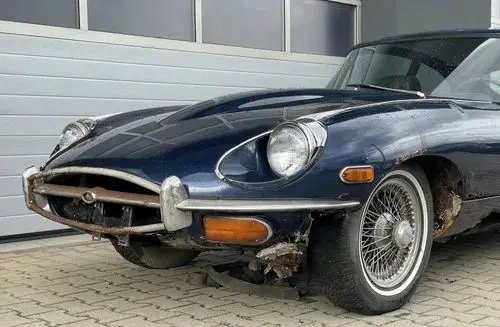 JAGUAR E-type 
