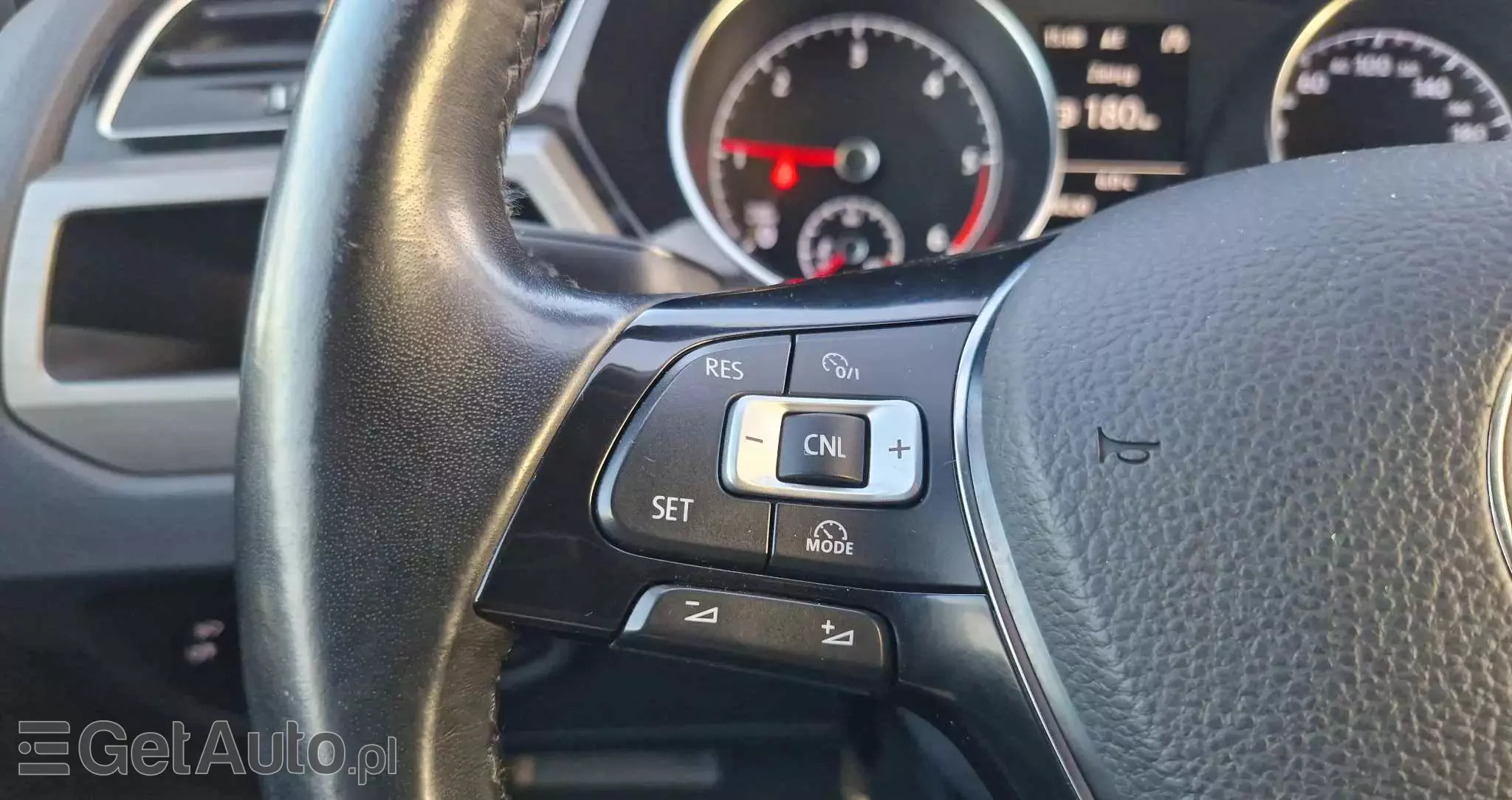 VOLKSWAGEN Touran 1.6 TDI SCR BlueMotion Technology DSG Comfortline