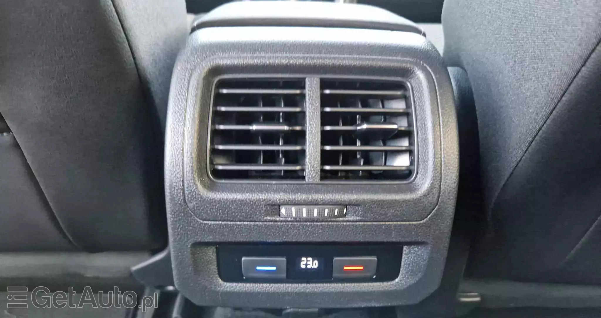 VOLKSWAGEN Touran 1.6 TDI SCR BlueMotion Technology DSG Comfortline