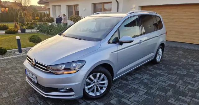 VOLKSWAGEN Touran 1.6 TDI SCR BlueMotion Technology DSG Comfortline