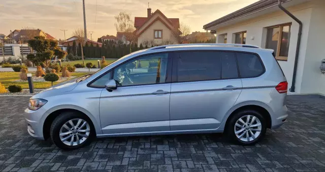 VOLKSWAGEN Touran 1.6 TDI SCR BlueMotion Technology DSG Comfortline