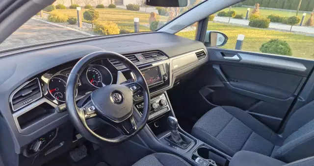 VOLKSWAGEN Touran 1.6 TDI SCR BlueMotion Technology DSG Comfortline