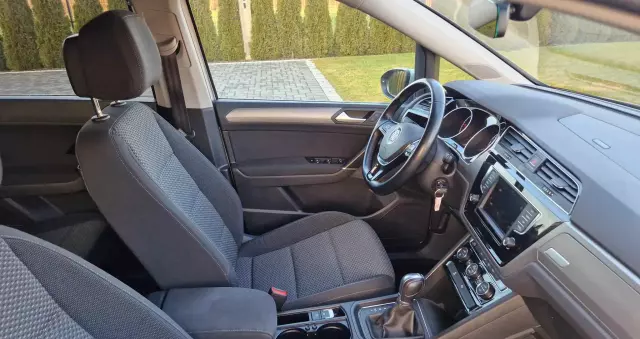 VOLKSWAGEN Touran 1.6 TDI SCR BlueMotion Technology DSG Comfortline