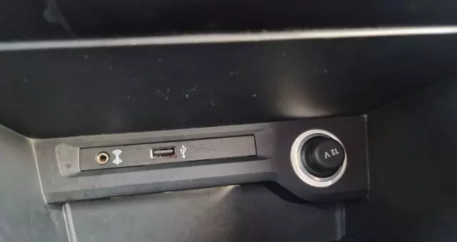 VOLKSWAGEN Touran 1.6 TDI SCR BlueMotion Technology DSG Comfortline