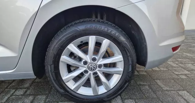 VOLKSWAGEN Touran 1.6 TDI SCR BlueMotion Technology DSG Comfortline