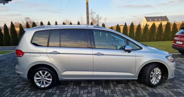 VOLKSWAGEN Touran 1.6 TDI SCR BlueMotion Technology DSG Comfortline