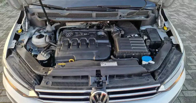VOLKSWAGEN Touran 1.6 TDI SCR BlueMotion Technology DSG Comfortline