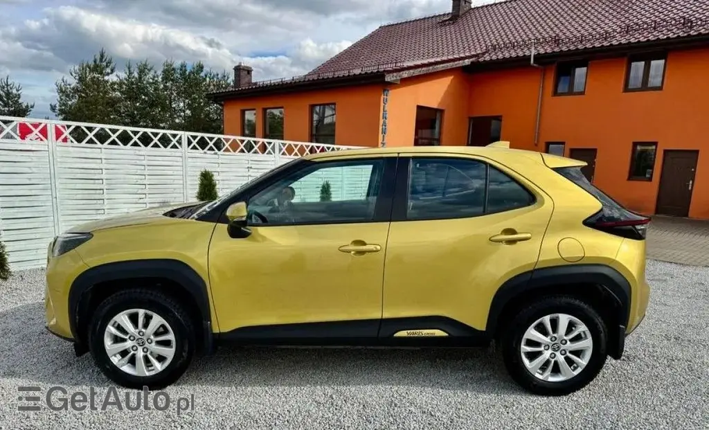 TOYOTA Yaris Cross 