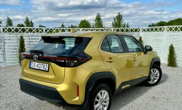 TOYOTA Yaris Cross 
