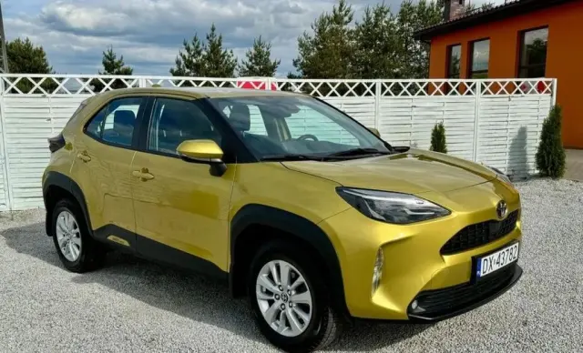TOYOTA Yaris Cross 