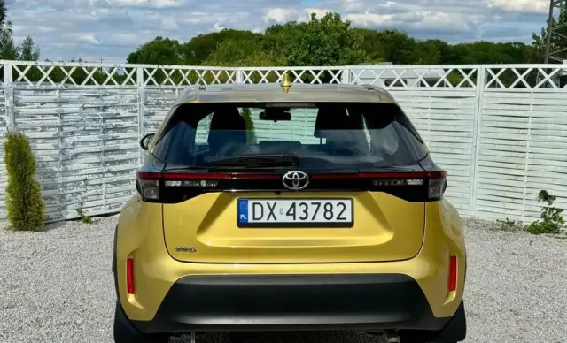 TOYOTA Yaris Cross 