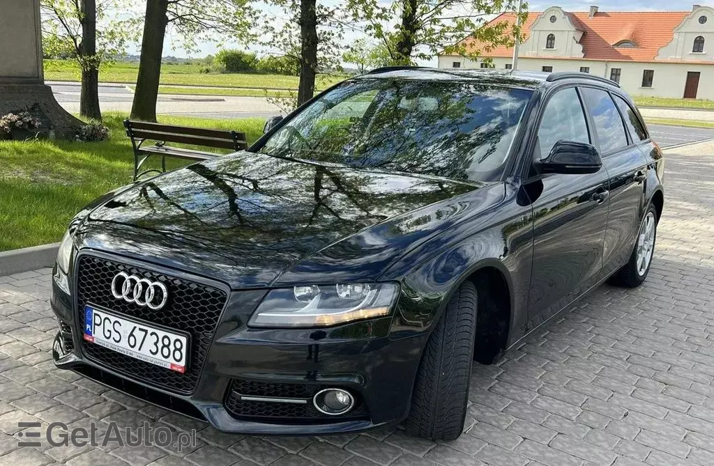 AUDI A4 