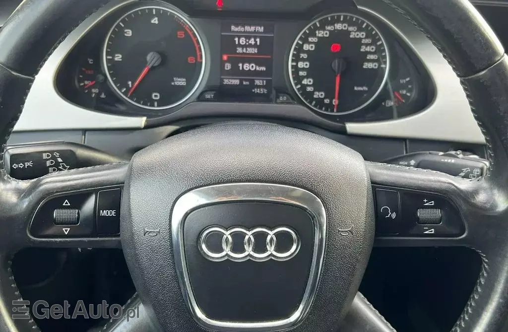 AUDI A4 