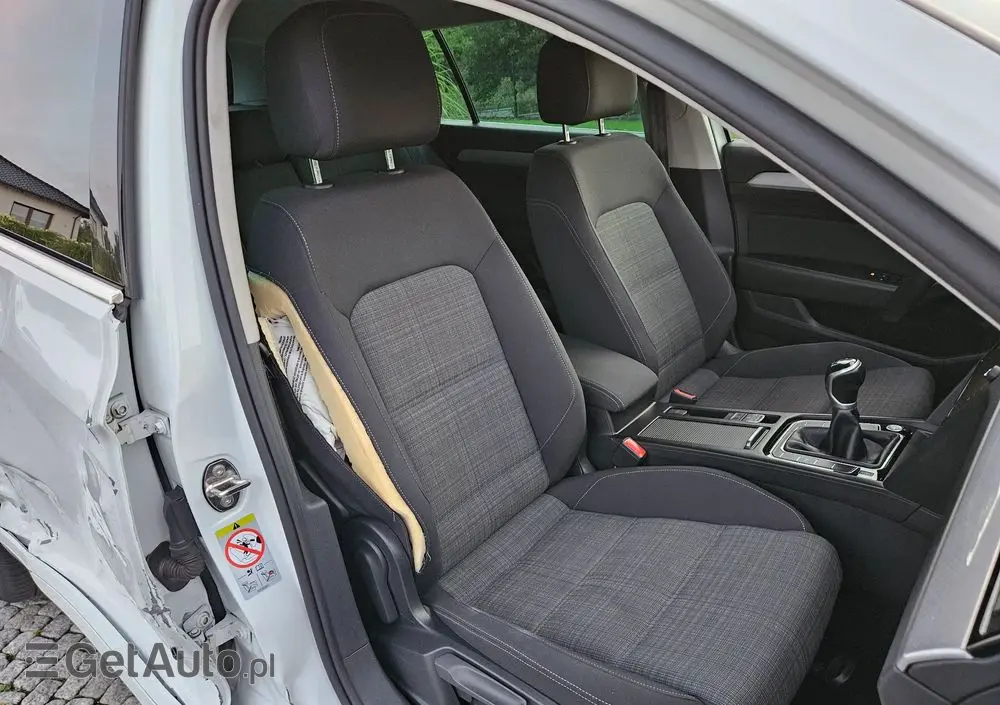VOLKSWAGEN Passat 1.5 TSI EVO Business
