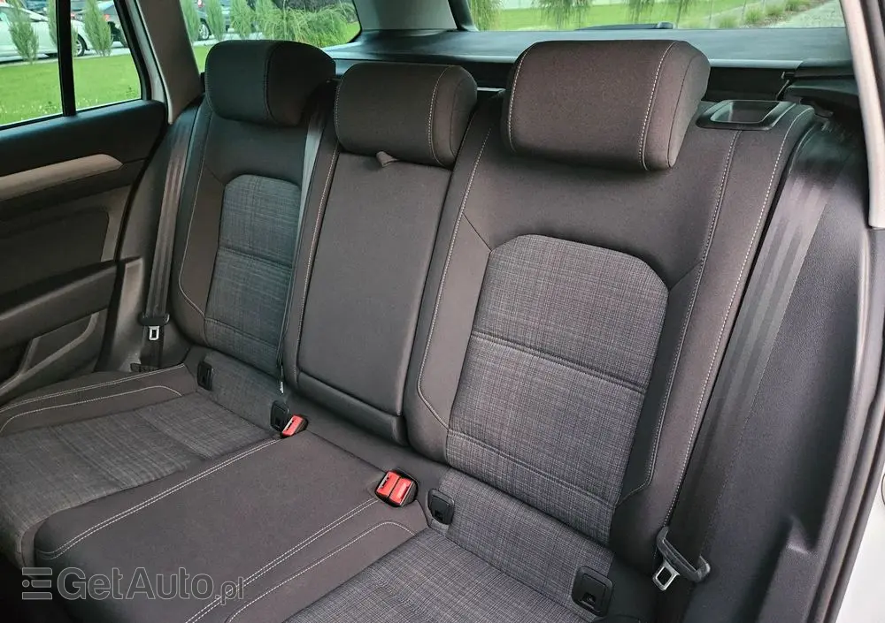 VOLKSWAGEN Passat 1.5 TSI EVO Business