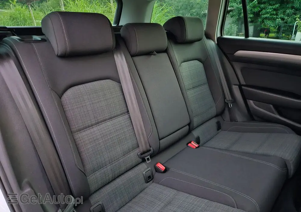 VOLKSWAGEN Passat 1.5 TSI EVO Business