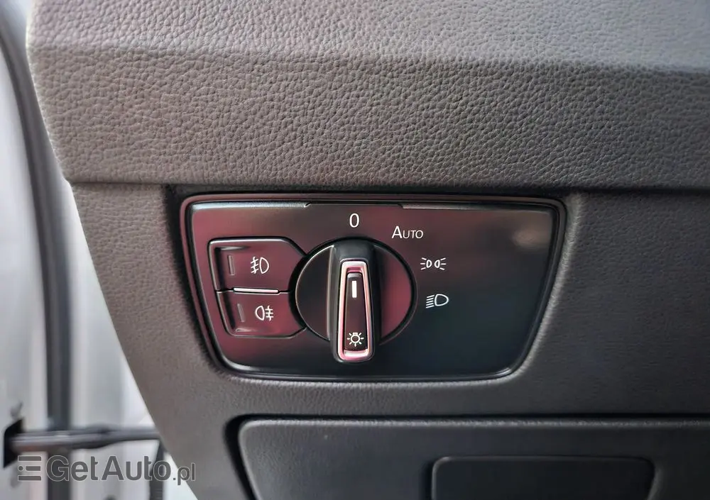 VOLKSWAGEN Passat 1.5 TSI EVO Business