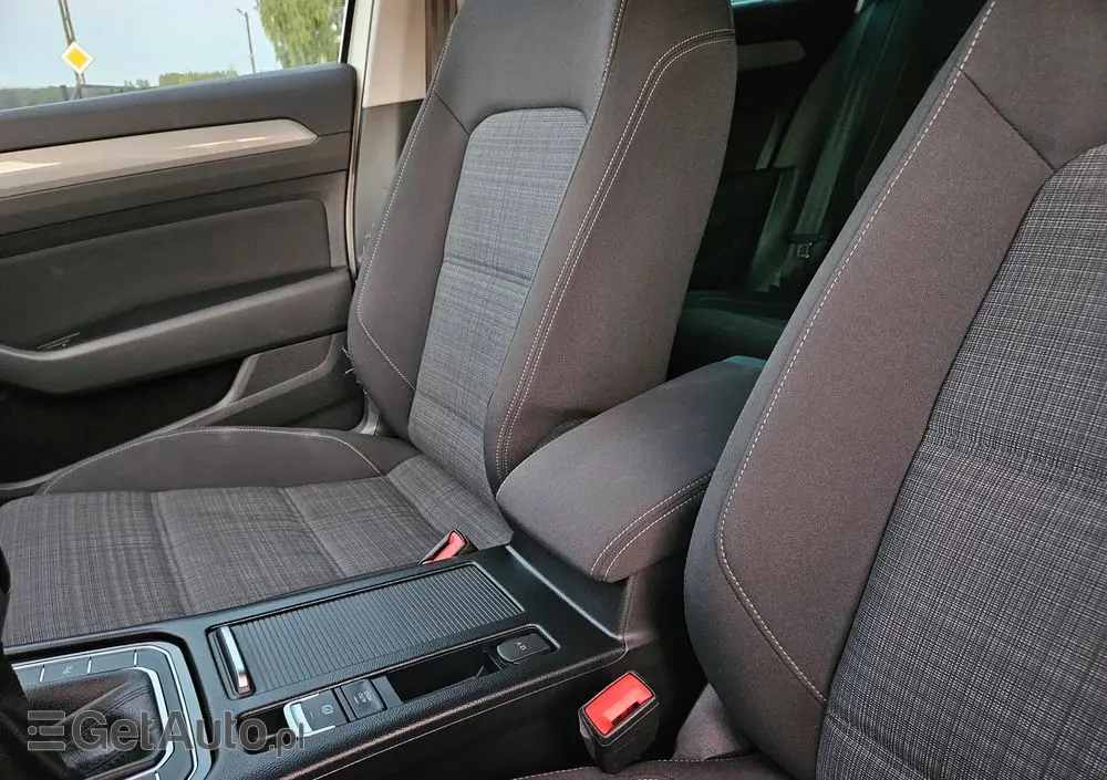 VOLKSWAGEN Passat 1.5 TSI EVO Business