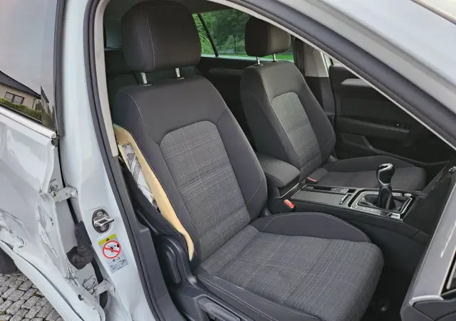 VOLKSWAGEN Passat 1.5 TSI EVO Business