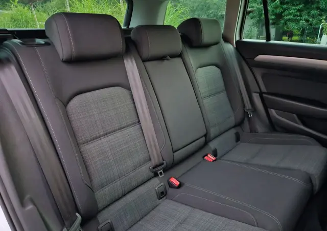 VOLKSWAGEN Passat 1.5 TSI EVO Business